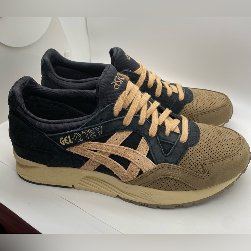 ASICS gel-lyte V mens sneakers size 10 NWB